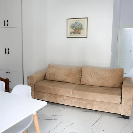 Golem Central Apartments *