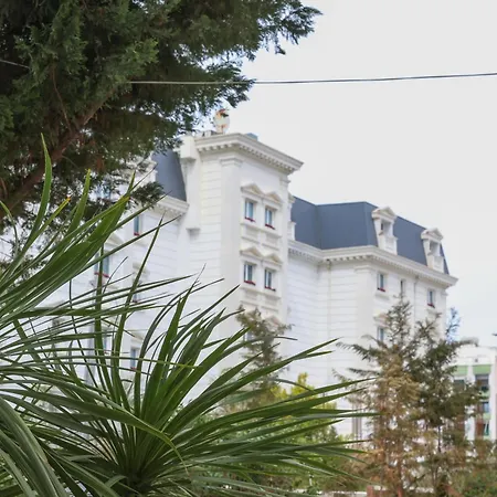 Apartment Golem