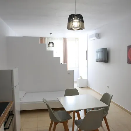 Apartment Golem *